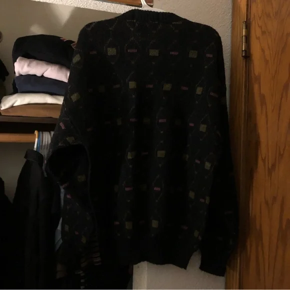 NWT vintage black patterned crew neck sweater - Picture 3 of 4